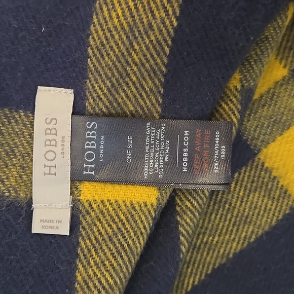 Hobbs Londom Wool Neck Scarf - Picture 2 of 6